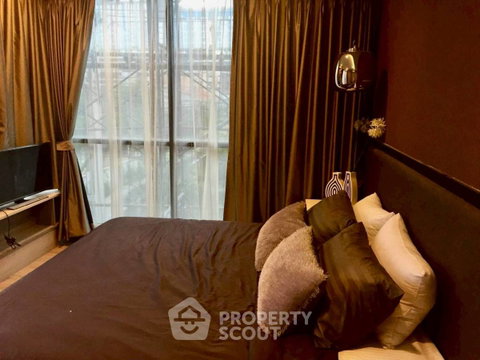 2-BR Condo At The Unique 19 300m To MRT Ratchadaphisek (ID 2862346)