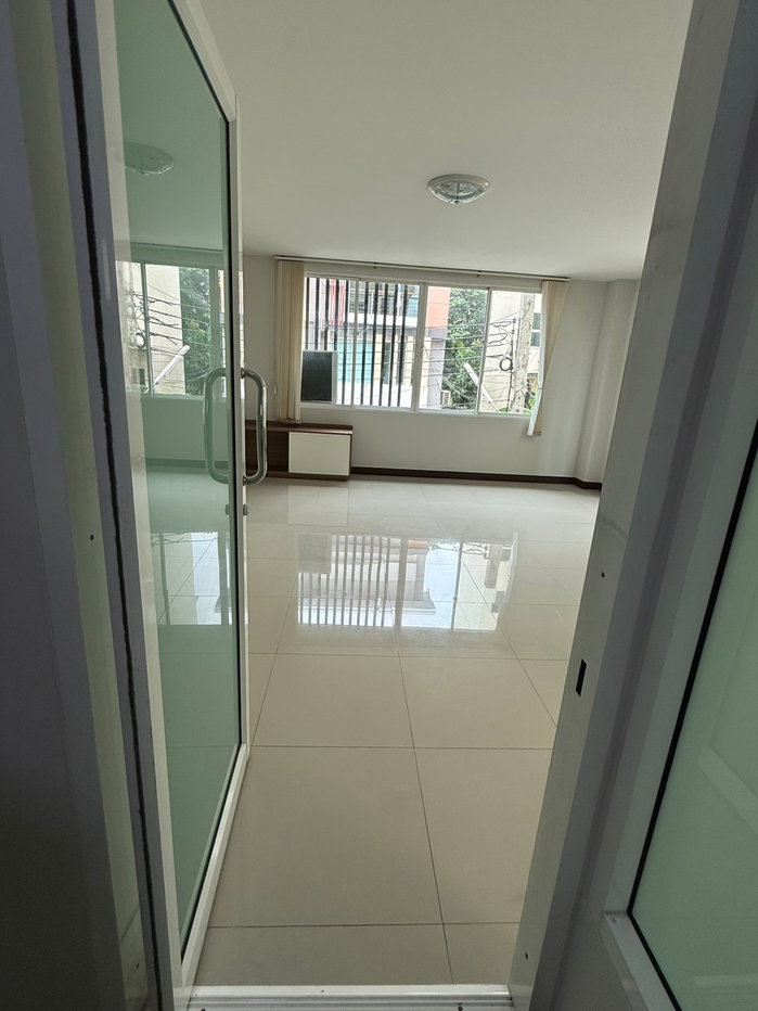 picture Near Suvannabhumi Airport Home Office for rent - 12/19