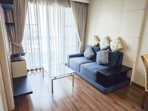 🏢 Spacious Condominium for Rent on the 11th Floor in Chang Khlan, Near Chiang Mai Night Bazaar | 1 Bedroom | THB 18,000/Month