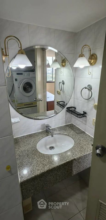 picture 2-BR Condo at Omni Tower near BTS Nana (ID 3259321) - 9/14
