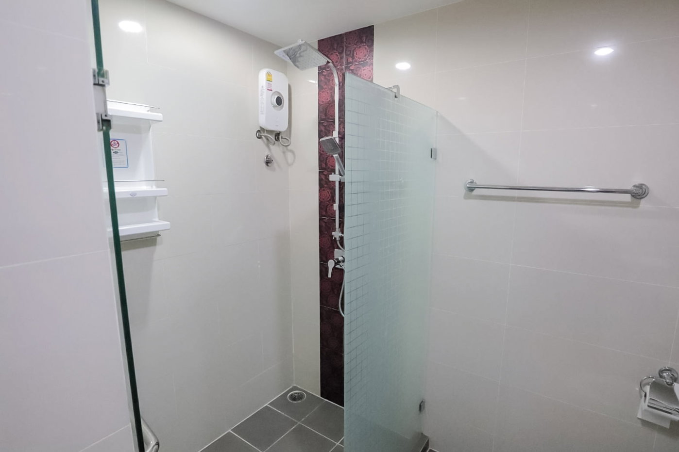 รูป 1 Bedroom for Sale The Pride Condominium Central Pattaya - รูปที่ 9/9