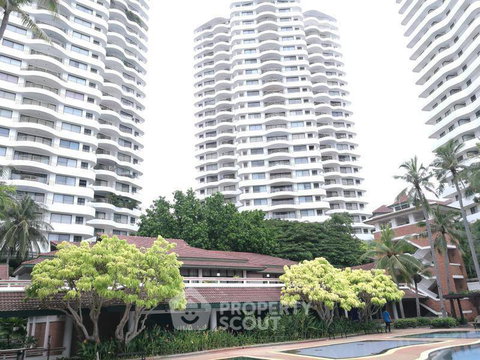 2-BR Condo at Royal Cliff Garden Condominium close to Bali Hai Pier Pattaya (ID 2834859)