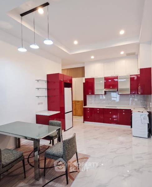 picture 2-BR Condo at Silom Terrace Condominium near BTS Sala Daeng (ID 2918262) - 3/4