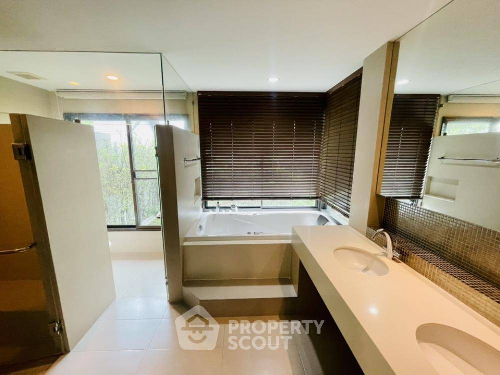 picture 4-BR House at Private Nirvana Residence North-East in Khlong Chan (ID 1442013) - 18/24