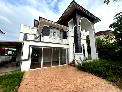 บ้านเดี่ยว กรุงเทพมหานคร : ไม่รับเอเจนท์ ขายบ้านเดี่ยว 2 ชั้น 5 ห้องนอน 220 ตรม. หมู่บ้านลลิลวัชรพล 3 