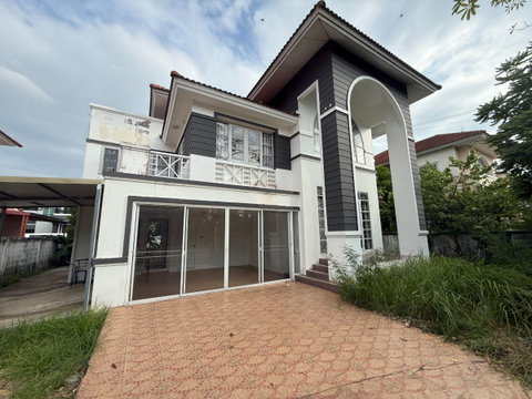 ไม่รับเอเจนท์ ขายบ้านเดี่ยว 2 ชั้น 5 ห้องนอน 220 ตรม. หมู่บ้านลลิลวัชรพล 3 