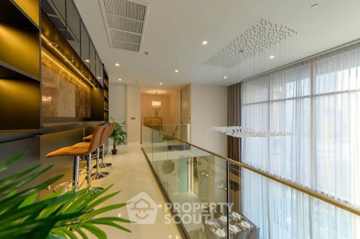 รูป ใกล้ BTS พร้อมพงษ์ 100 ม. | คอนโด 2 ห้องนอน Vittorio Sukhumvit 39 (ID 3115769) - รูปที่ 10/13