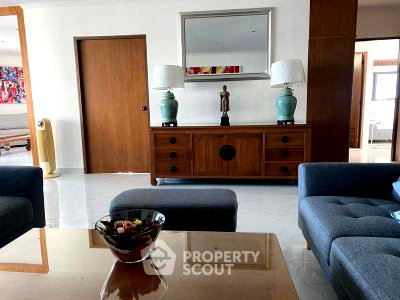 Condos for sale : 3-BR Condo at Sathorn Gardens near MRT Si Lom (ID 2918176)