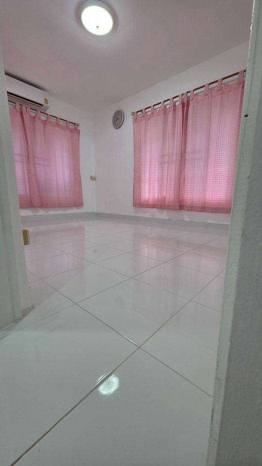 รูป บ้านแฝด 35 ตร.ว. คลองสาม คลองหลวง พร้อมเข้าอยู่ - รูปที่ 4/9