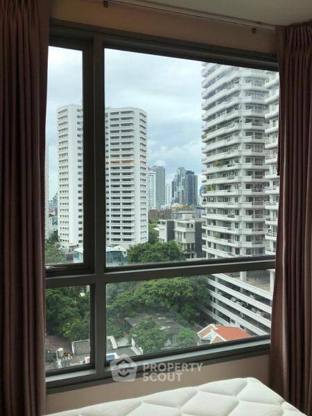 picture 1-BR H Sukhumvit 43, 42 Sqm Near BTS Phrom Phong (ID 2836001) - 2/5