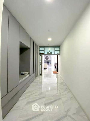 Condos for sale : 3-BR Condo at Baan Klang Krung Siam-Pathumwan Condominium near BTS Ratchathewi (ID 2918235)