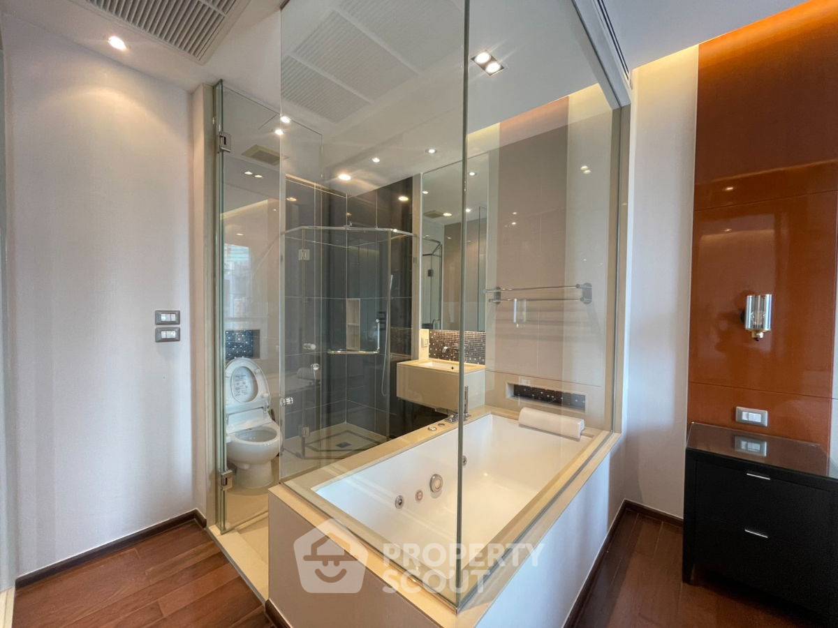 picture 1-BR Condo at The Address Sukhumvit 28 near BTS Phrom Phong (ID 2602679) - 10/13