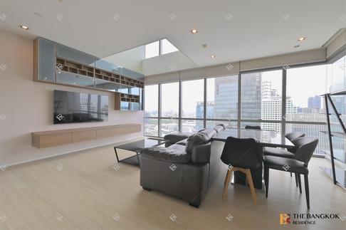 The Room Sukhumvit 21 Looking for an owner for this special unit