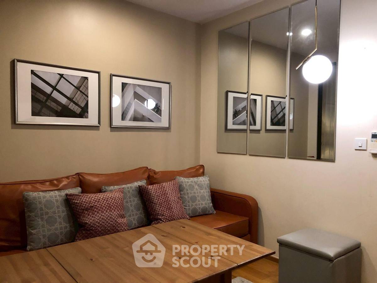 รูป คอนโด สตูดิโอ ที่ โนเบิล รีโว สีลม ใกล้ BTS สุรศักดิ์ (ID 3306075) - รูปที่ 1/8