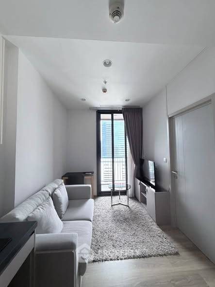 รูป คอนโดชั้น 20 ห้องนอน 1 ห้อง Oka Haus Sukhumvit 36 ใกล้ BTS ทองหล่อ (ID 3305861) - รูปที่ 2/7