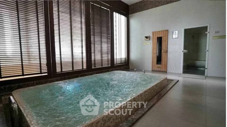 picture 2-BR Condo at Q Langsuan near BTS Ratchadamri (ID 2884103) - 2/8