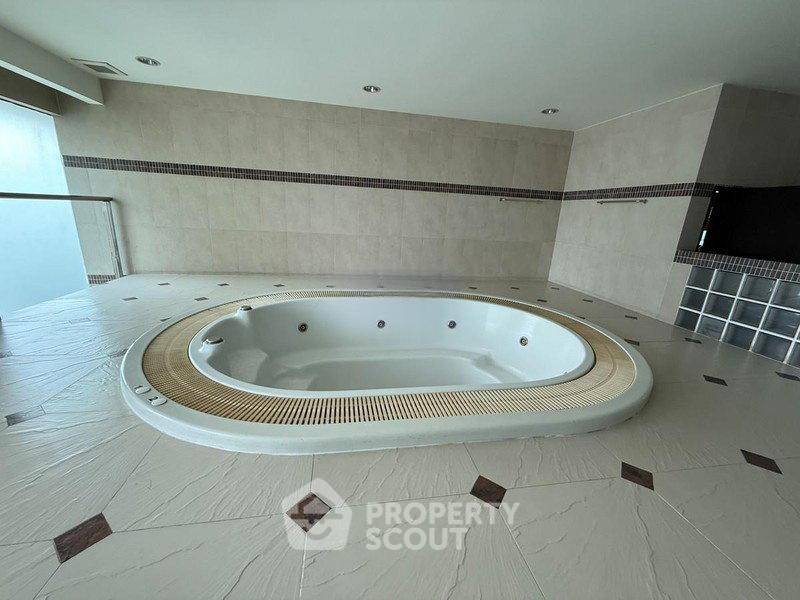 picture 100m To BTS Ratchathewi | 1-BR Baan Klang Krung Siam-Pathumwan Condominium (ID 2918424) - 5/5
