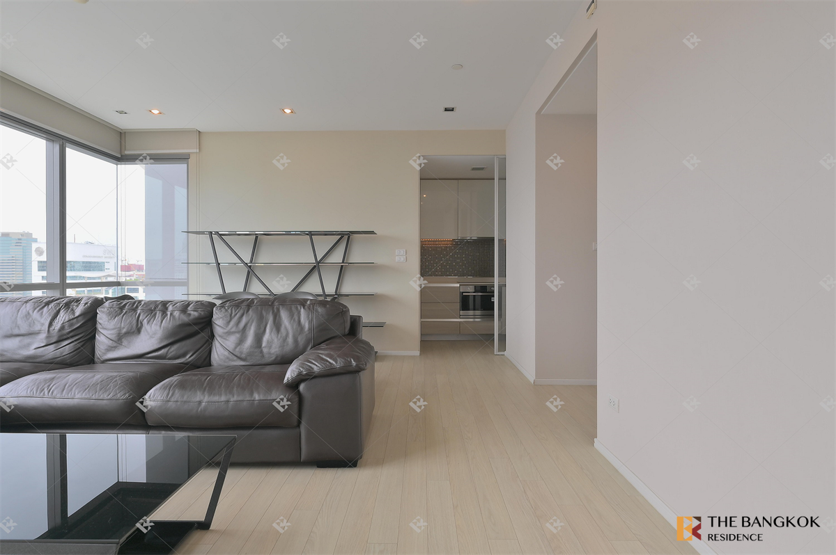 picture The Room Sukhumvit 21 Looking for an owner for this special unit - 2/10