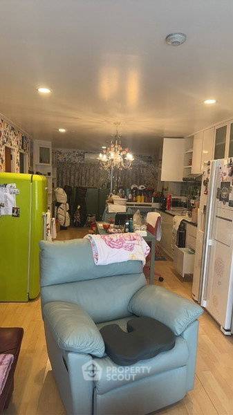 รูป คอนโด 2-ห้องนอน ที่ อารีย์ เพลส สุขุมวิท 26 ใกล้ BTS พร้อมพงษ์ (ID 2918481) - รูปที่ 3/6