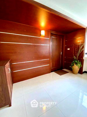 ขายคอนโด : คอนโด 3-ห้องนอน ที่ บ้านสวนเพชร คอนโดมิเนียม ใกล้ BTS พร้อมพงษ์ (ID 2918186)