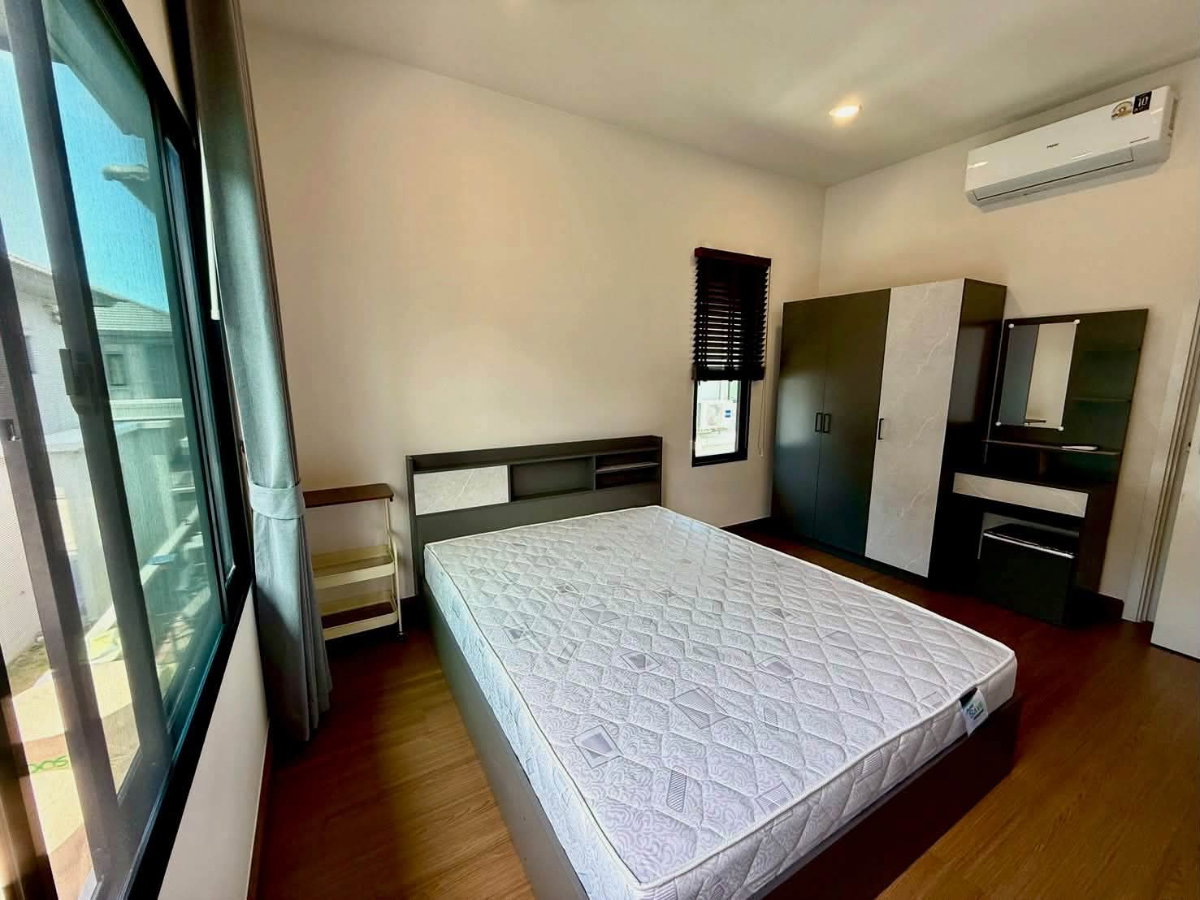 รูป ให้เช่า บ้านเดี่ยวหรู 4 ห้องนอน บริทาเนีย บางนา–ศรีวารี บ้านหลังริม ตกแต่งครบ พร้อมอยู่ 65,000 บาท/เดือน - รูปที่ 13/15