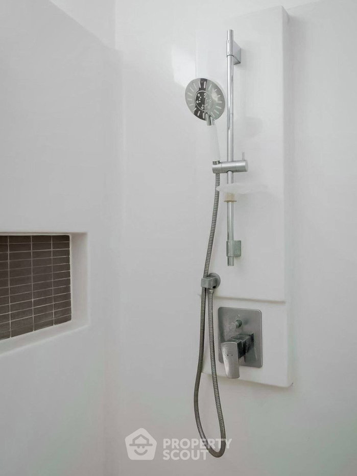 รูป ใกล้ BTS โพธิ์นิมิตร 300 ม. | คอนโด 2 ห้องนอน The Room Sathorn-Taksin (ID 2945094) - รูปที่ 9/14