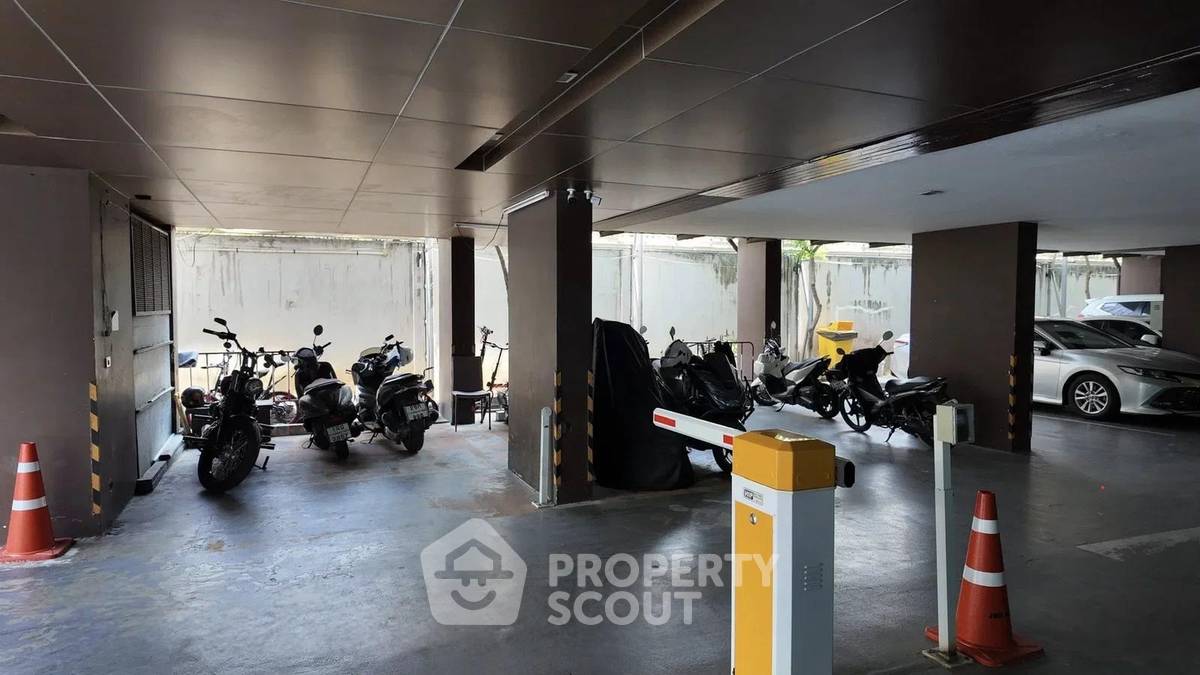 รูป คอนโด 1 ห้องนอน ขนาด 47 ตร.ม. Focus Ploenchit ใกล้ BTS นานา (ID 2884418) - รูปที่ 1/5