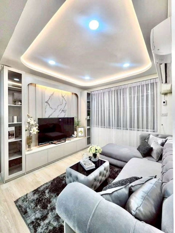 รูป 🏡✨ บ้านเดี่ยวห้วยขวาง–สุทธิสาร ให้เช่า พร้อมเฟอร์
📌 80,000บาท | Huai Khwang – Sutthisan
📍 ทำเลใกล้ CBD รัชดา เดินทางสะดวก ใกล้ MRT - รูปที่ 3/8