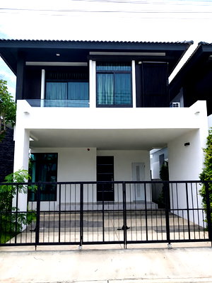 Houses for rent Chiang Mai : 🏡✨ TWO-STOREY SEMI-DETACHED HOUSE FOR RENT IN BAAN THARA KHIRI 2, HANG DONG ✨🏡