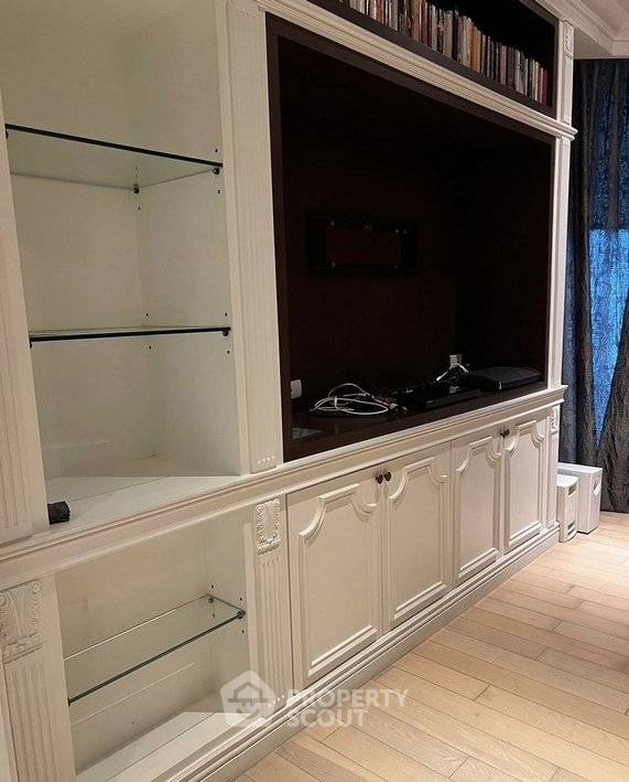รูป ห้องกว้าง 81 ตร.ม. 1 ห้องนอน Eight Thonglor Residence Condominium ใกล้ BTS ทองหล่อ (ID 3309191) - รูปที่ 2/8