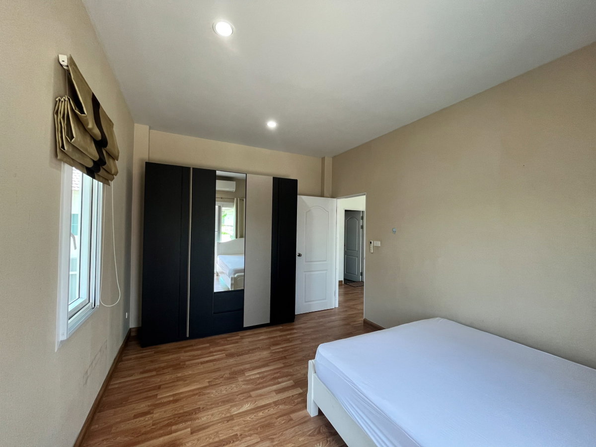 รูป บ้านเดี่ยว 2 ชั้น ให้เช่า | โครงการแสนสราญ หางดง เชียงใหม่ บ้านกว้าง พื้นที่เยอะ สวนข้างบ้าน พร้อมระเบียงขนาดใหญ่ - รูปที่ 16/20