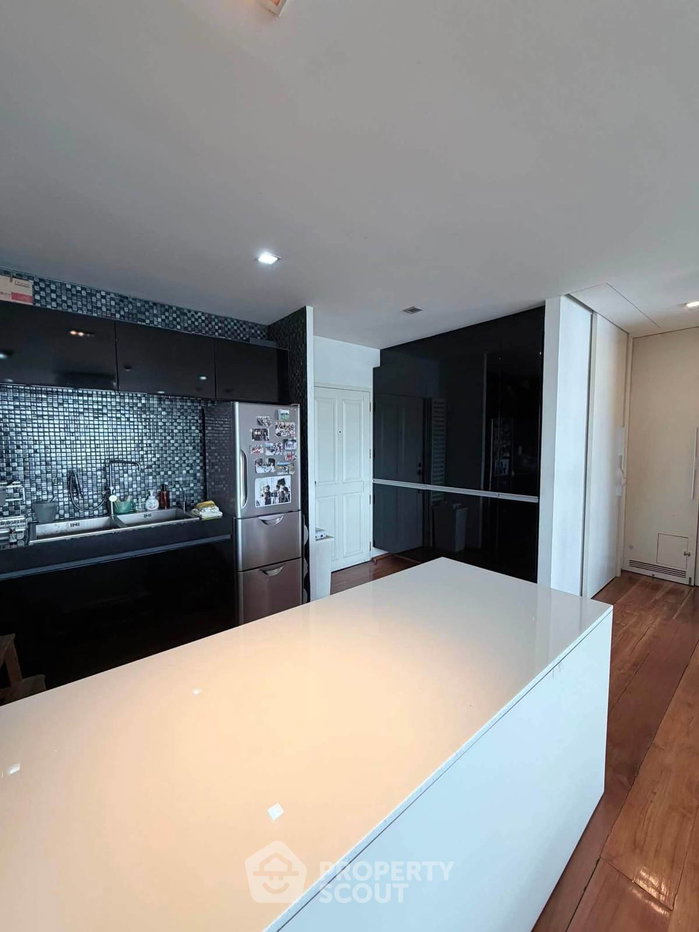 picture Spacious 2-BR 150 Sqm, Supreme Ville Condominium, MRT Khlong Toei (ID 3309381) - 10/20