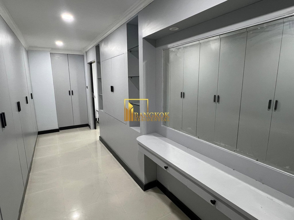 รูป Oriental Towers | Newly Renovated 4 Bedroom Ekkamai Property - BR10941CD - รูปที่ 9/27