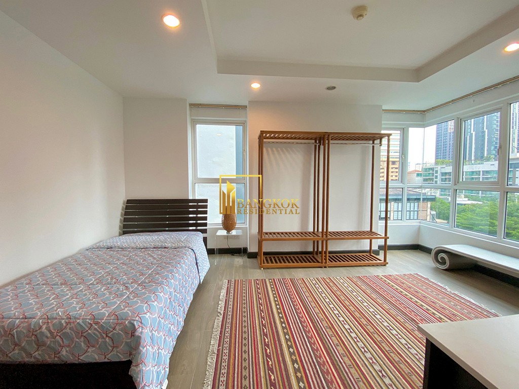 รูป Avenue 61 | Very Spacious 5 Bedroom Condo in Ekkamai Area - BR3446CD - รูปที่ 23/33