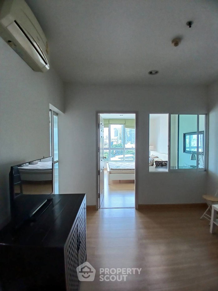 picture 100m To BTS Saint Louis | 1-BR Life @ Sathorn 10 (ID 370904) - 1/7