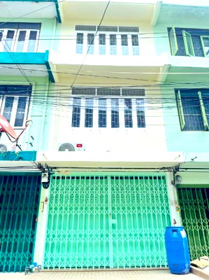 Shophouses for rent Silom and Sathorn Road : )entral CharoenRat3-9 Newly renovated 3-story shophouse SathuPradit Opposite GO WHOLESALE by Rent 19          