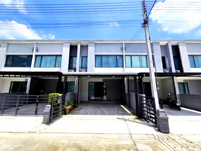 ทาวน์โฮม ปทุมธานี : ขายด่วน ทาวน์โฮม พลีโน่ ติวานนท์ 20.7 ตร.วา 3 ห้องนอน 2 ห้องน้ำ ต้นโครงการ สภาพดี 