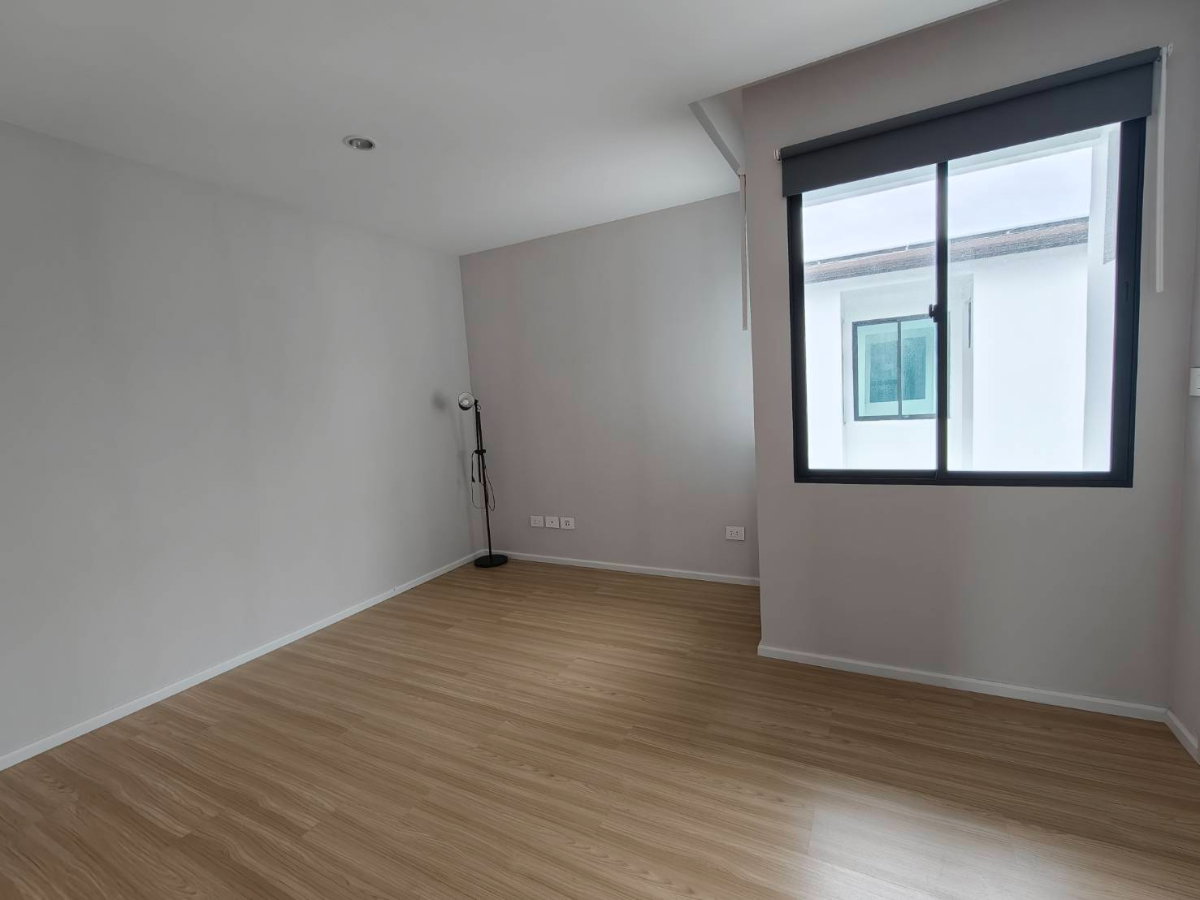 picture Lowest Price on the Market — Below Market Value Nirvana Define Srinakarin–Rama 9 - 20/22