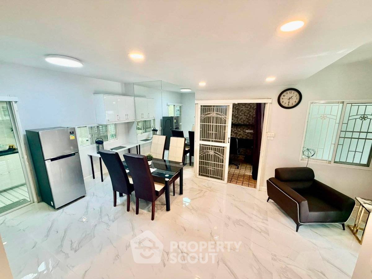 รูป บ้าน 3-ห้องนอน ที่ เดอะ วิลเลจ บางนา กม.10 ใน บางพลีใหญ่ (ID 3308247) - รูปที่ 14/16