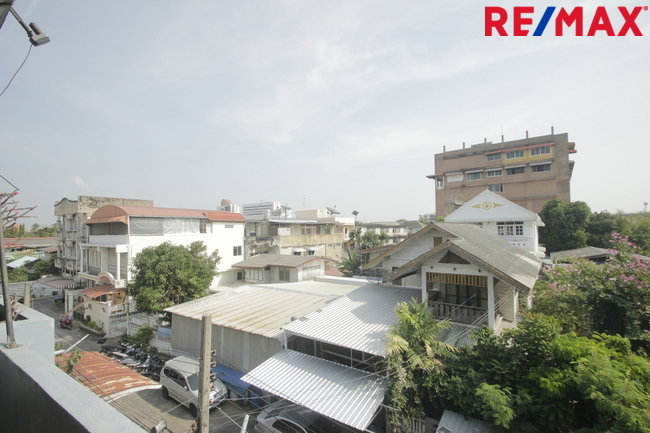 รูป ขายบ้านใกล้รถไฟฟ้าบีทีเอสท่าพระ BTSจรัญ13 เดอะมอลล์ท่าพระ บ้านพร้อมอยู่ ตกแต่งแล้ว 3ชั้น 27วา เฟอร์บิวท์อิน เดินทางสะดวก ราคาต่อรองได้ - รูปที่ 22/22