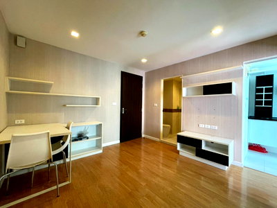Condos for rent :  🌸 Beautiful, move-in ready unit at Altitude Unicorn Sathorn-Tha Phra (near BTS Talat Phlu)