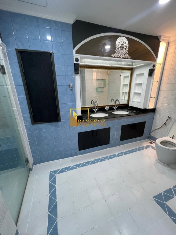 รูป Oriental Towers | Newly Renovated 4 Bedroom Ekkamai Property - BR10941CD - รูปที่ 10/27
