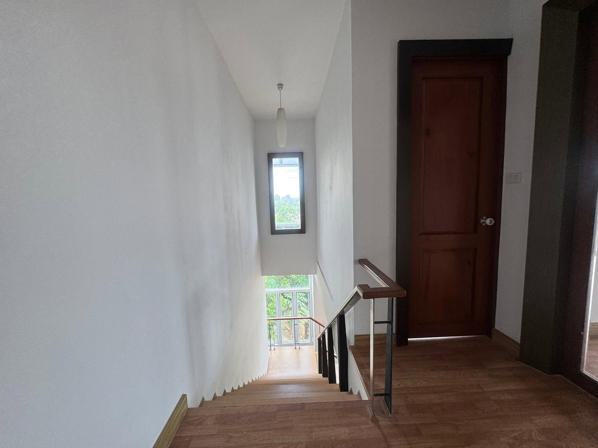 picture Bright Corner Duplex with Open Floor Plan & Abundant Natural Light — Quiet Residential Area, Flood-Free & Great Value per Sq.m. - 4/11