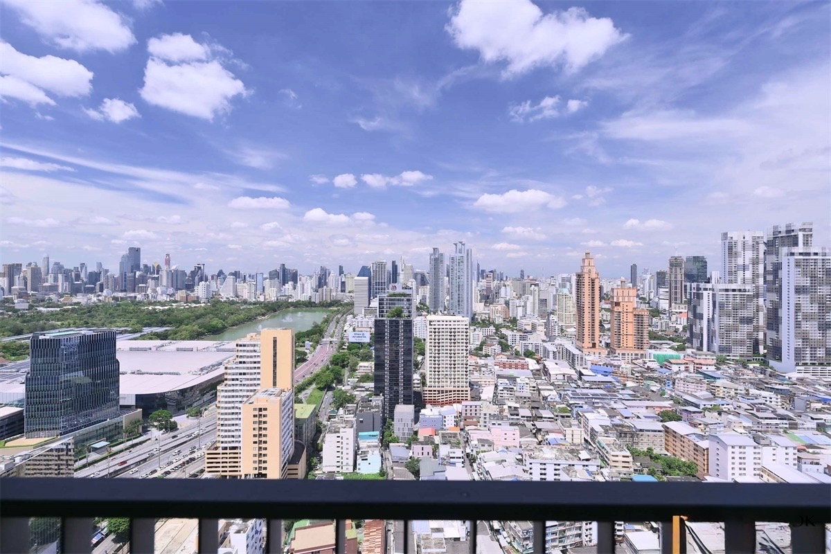รูป Condo ย่านพระราม 4 เชื่อมอโศก | ห้องใหม่ | ชั้นสูง | วิวสูง | เงียบสงบ - รูปที่ 13/13