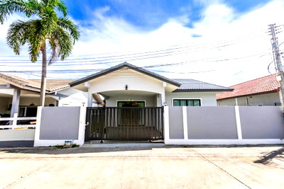 บ้านเดี่ยว ชลบุรี : ขายบ้านเดี่ยวพัทยา หนองปรือ 3 ห้องนอน รีโนเวทใหม่ พร้อมเฟอร์นิเจอร์ครบ ที่ดิน 75 ตร.ว.