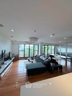 รูปภาพ กว้างขวาง 2 ห้องนอน 150 ตร.ม. Supreme Ville Condominium MRT คลองเตย (ID 3309381)