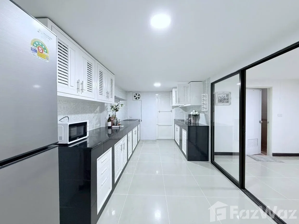 รูป บ้านเดี่ยวให้เช่า 6 ห้องนอน ใน ห้วยขวาง, กรุงเทพมหานคร 6776357 - รูปที่ 8/30