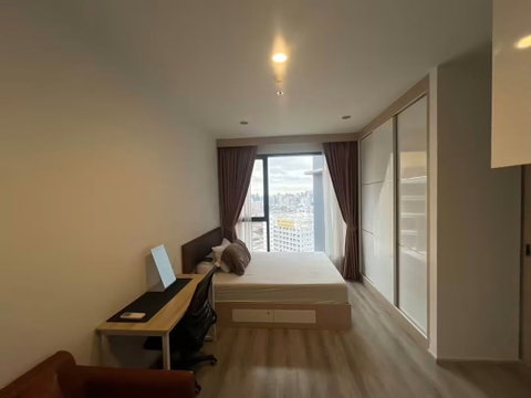 Ideo Mobi Asoke | 18,000 THB/Month | Studio 28 SQ.M. on 31st Floor | Near MRT Phetchaburi & SWU | Fully Furnished