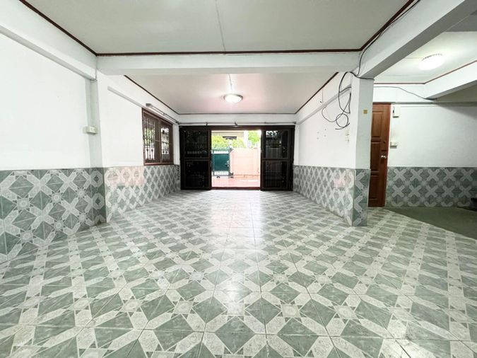 ให้เช่าบ้านเดี่ยว 4 ห้องนอน 250 ตร.ม. 50 ตร.ว. เขตวังทองหลาง