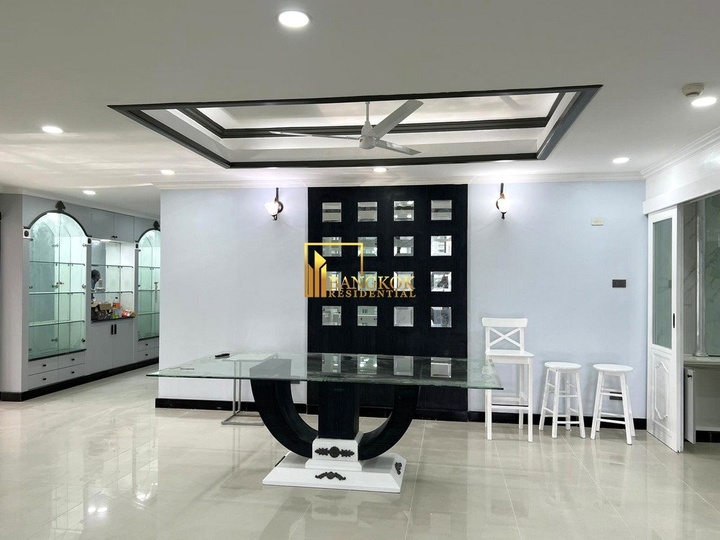 รูป Oriental Towers | Newly Renovated 4 Bedroom Ekkamai Property - BR10941CD - รูปที่ 3/27